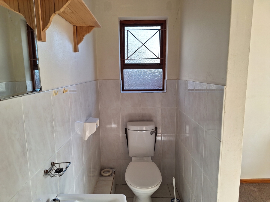 To Let 3 Bedroom Property for Rent in Strelitzia Park Eastern Cape